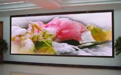 成都led顯示屏廠家：選購(gòu)led顯示屏需注意哪些事項(xiàng)？